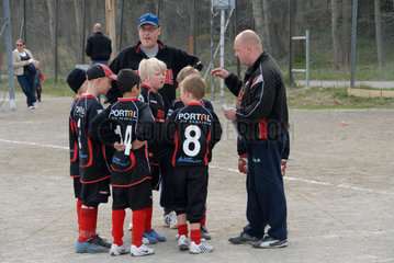 STOCKHOLM SWEDEN Soccer team. Soccer practice. Coach  coaching. 7-8 year olds. __Alexander Farnsworth