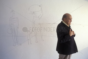Oscar Niemeier  brazilian renowned architect. Celebrity from Brazil. Artist.
