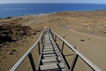 Treppe fÃ¼hrt zum Gipfel von Bartolome Island Galapagos