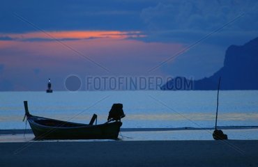 Boot bei Sonnenuntergang Thailand