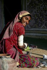 INDIA : Gujarat. The Kutch. Tribal woman in the village of Ludia.