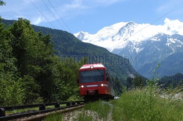 Train sur la ligne St Gervais les Bains - Chamonix