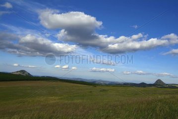 Plateau en été dans le Parc Régional des Monts d'Ardèche