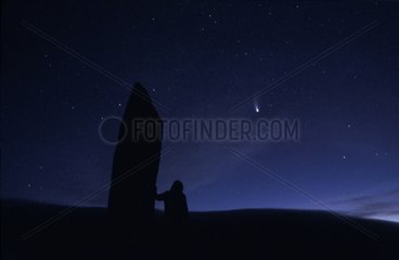 Comète de Hale-Bopp depuis un menhir au Mont-Lozère