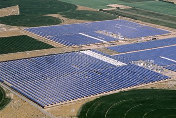 Solar electric generating panel system near Daggett