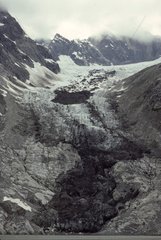 Glacier coming from Mount Cooper in Johns Hopkins Inlet