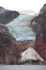 Along the glaciers of the island in the fjord Sillem Gibbs
