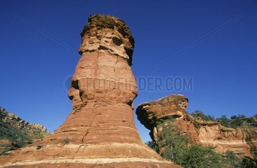 Rocky Piton in einem Mineralort Canyon in Sedona Arizona