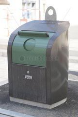 Selective dustbin for glass France