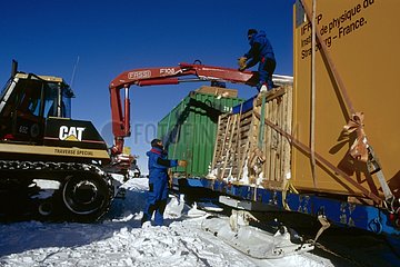Routing der Ausrüstung durch Raid Concordia-Antarctique