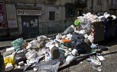 Müllhaufen in Neapel Italien