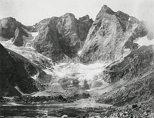Glacier des Oulettes in 1904 Pyrenees France