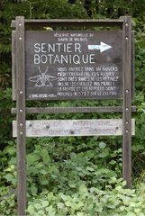 Panel indicating a botanic trail in a Natural Reserve Doubs