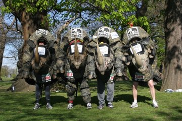 Coureurs du marathon de Londres déguisés en Rhinocéros