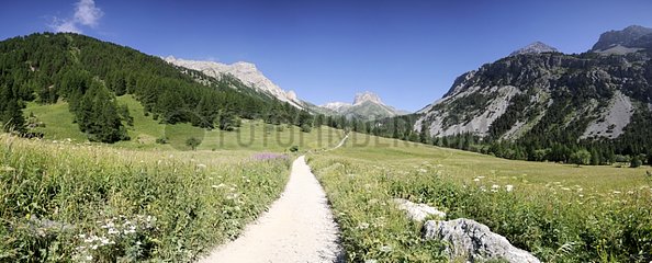 Vallee etroite and Mount Tabor Massif Ecrins Alps France