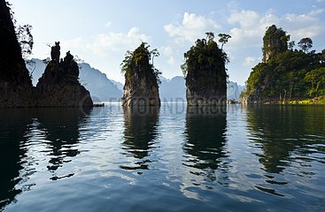 Rocky islets Cheow Larn Lake Kaho Sok NP Thailand
