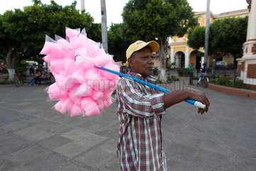 candy vendor in nicaragua