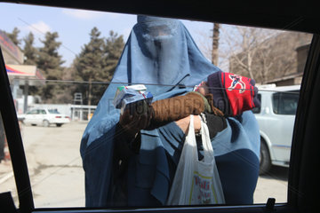 Afghanistan-women in burqa