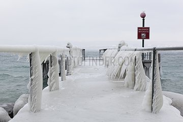 Extreme cold and ice formation on Lake Geneva France