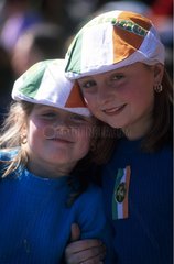Fête de la Saint Patrick à Dublin  jeunes filles