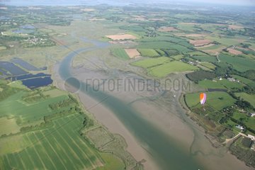 Flight in paramotor above the Penerf river France