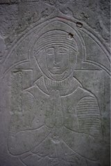 Charakter  der auf einer Abbey der Tombstone Fontenay geschnitzt ist