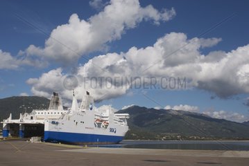 FÃ¤hre im Hafen von Propriano Gulf Valinco Corsica Frankreich