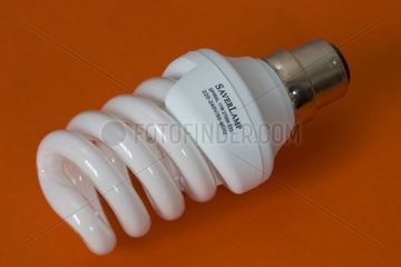 Energy efficient light bulb or Saverlamp United-Kingdom