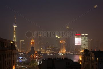 Smog in der Nacht Shanghai China