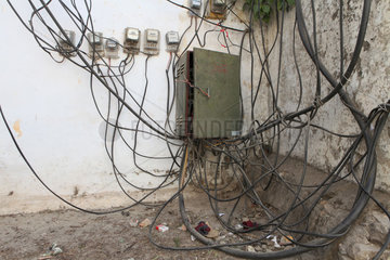 Pakistan-wires