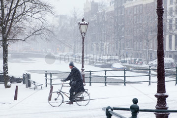 snow in amsterdam