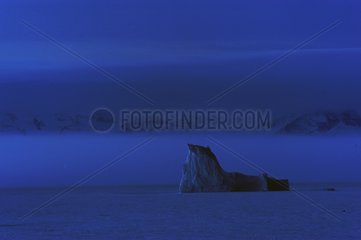 Scoresbysund Fjord während der Polar Night Grönland