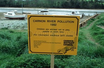 Warnmeldung Ã¼ber die Flussverschmutzung durch Tin & Cadmium Cornwall