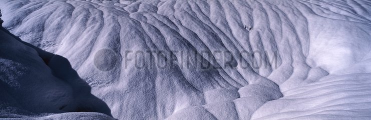 Mantel schneebedeckt von einem starken Regen Megève Alpen Frankreich
