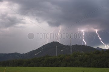 Impacts of lightnings on the Bauges massif during day France