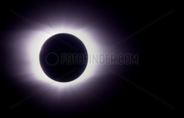 Couronne solaire visible pendant la totalité de l'éclipse