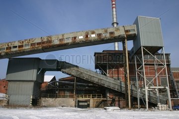 Tapis roulants d'une unité de tri de charbon près de la mine