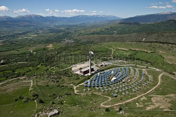 Luftaufsicht der Solaranlage themis in Font-romeu Frankreich