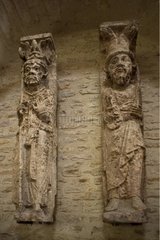 Statuen  die zwei Saints Tournus Abbey Frankreich vertreten