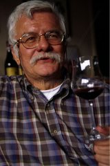 M. Martinelli producteur de vin de Barolo région d'Alba