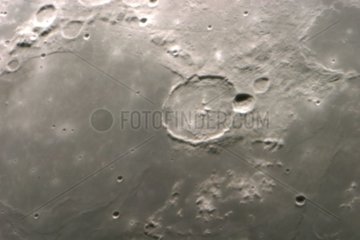 Der Gassendi -Krater im letzten Bezirk des Mondes sichtbar