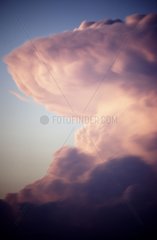 Bordure antérieure d'un cumulonimbus géant Cévennes