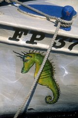 Port de Paphos  hippocampe peint sur un bateau de pêche