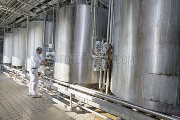 Lagerung von Milch für Fermentation Sarburg Frankreich