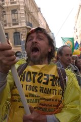 DÃ©guisement Yellow  der den nuklearen Lyon Frankreich verurteilt