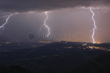 Violent lightnings at the foot of the Aravis France