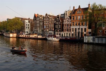 Balade en bateau sur un canal Amsterdam Pays-Bas
