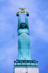 La statue de la Liberté au coeur de Riga.