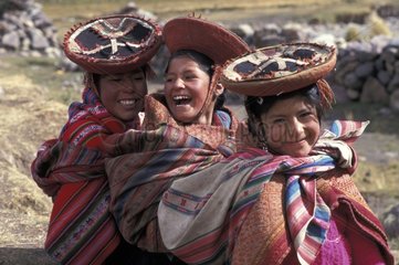 MÃ¤dchen in traditioneller Kleidung Cuzco Region Peru