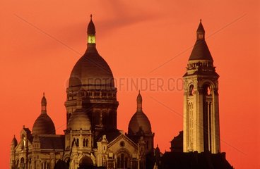 coucher de soleil sur le Sacré Coeur  Montmartre  Paris